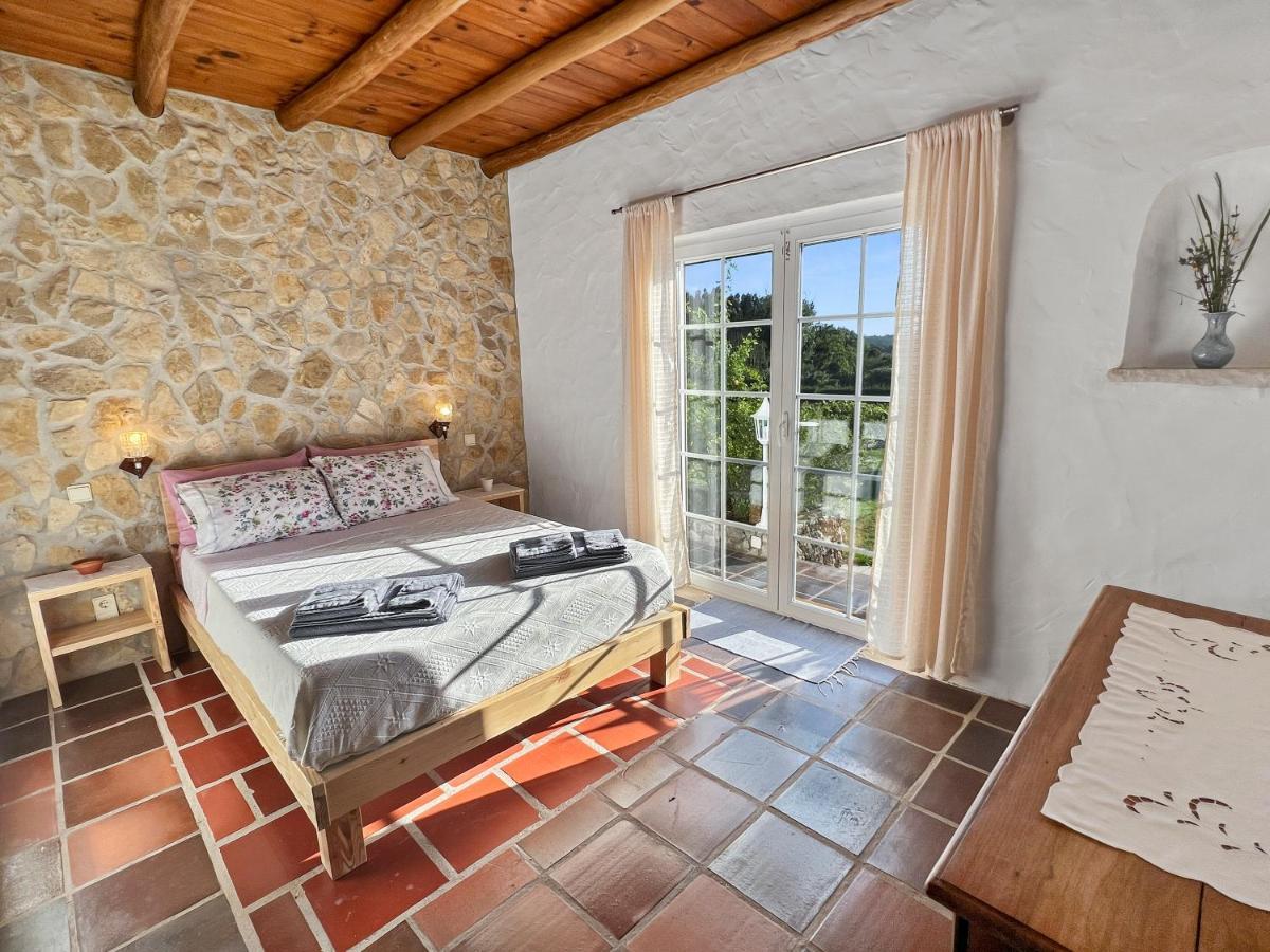 Quinta Mourada Bed & Breakfast Sao Bartolomeu dos Galegos e Moledo Ngoại thất bức ảnh