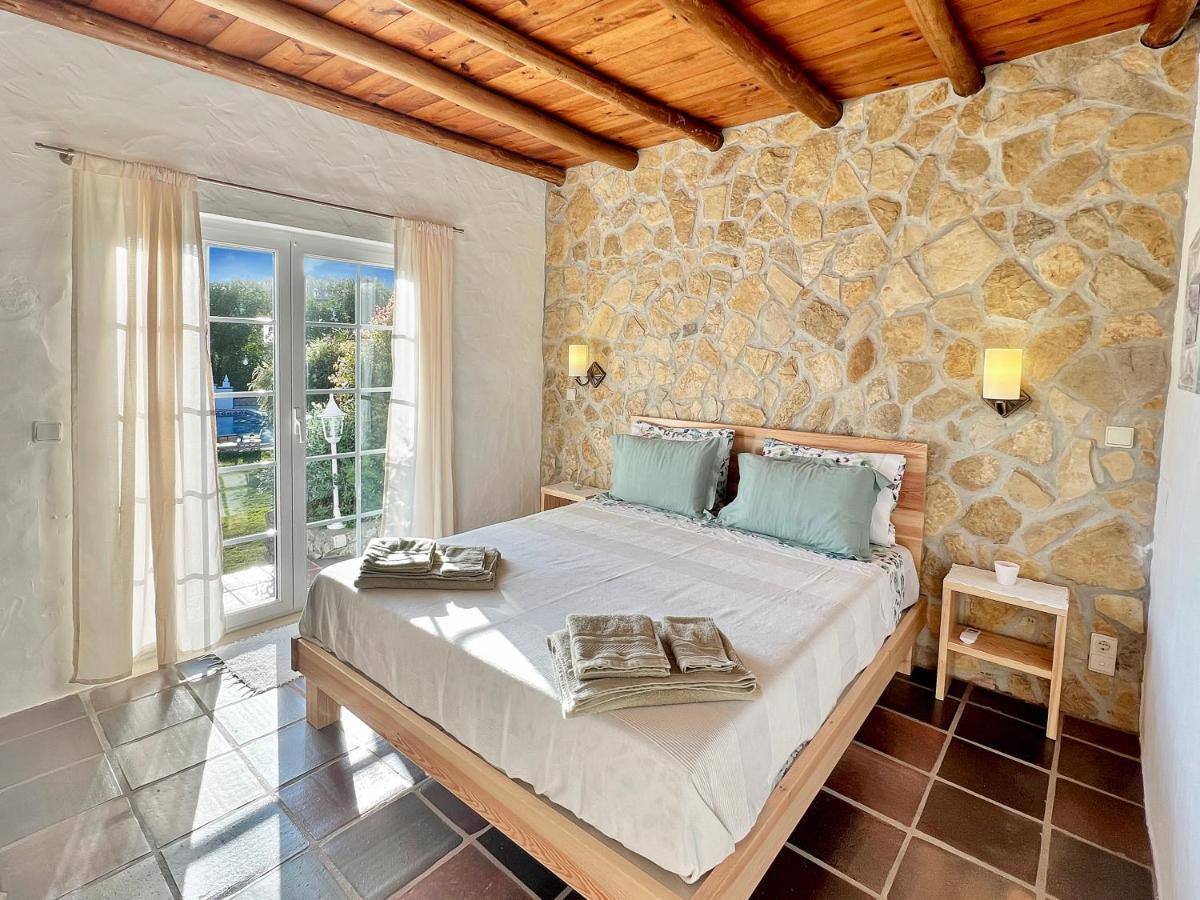 Quinta Mourada Bed & Breakfast Sao Bartolomeu dos Galegos e Moledo Ngoại thất bức ảnh